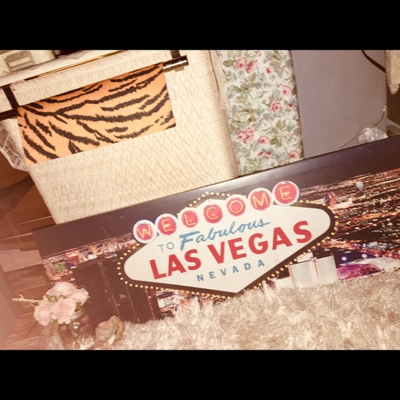 A led vintage looking sign! Come grab it! - Picture 2 of 4